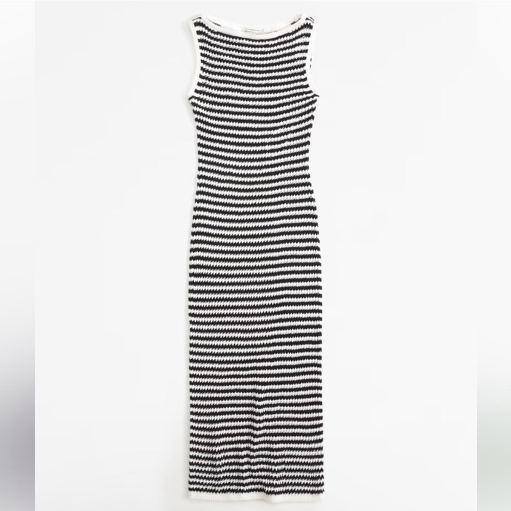 NWT Abercrombie Black & White Striped Knit Midi Dress – Size Small